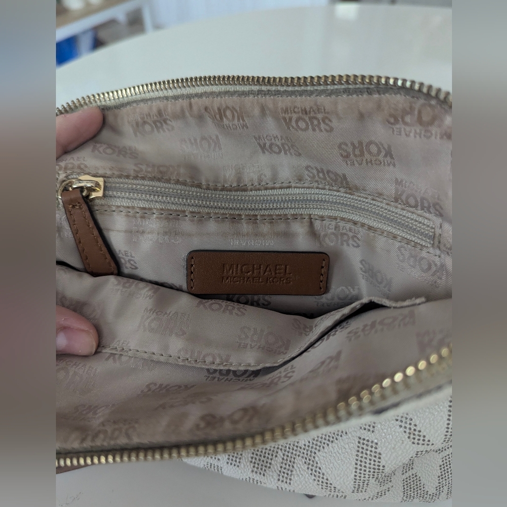 Michael Kors Crossbody Bag - Picture 8 of 16